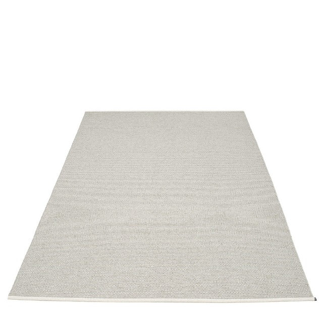 Pappelina-mono-rug-fossil-grey60x85