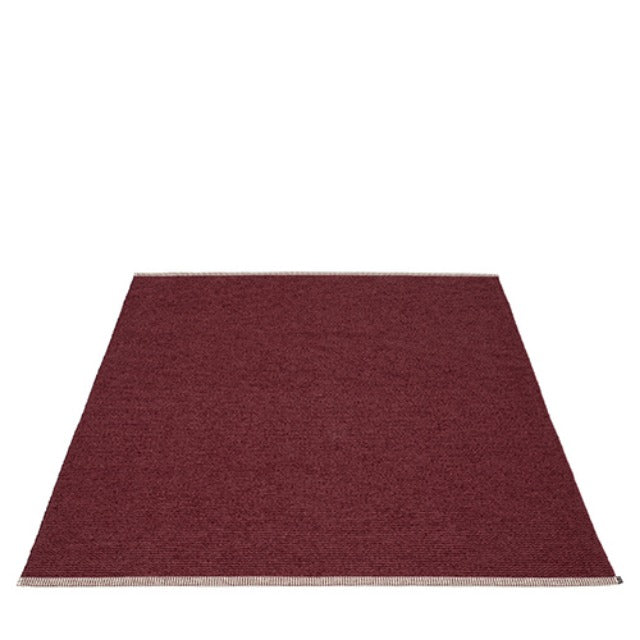 Pappelina-mono-rug-zinfandel85x160