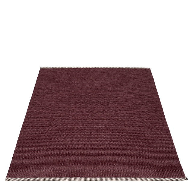Pappelina-mono-rug-zinfandel70x300