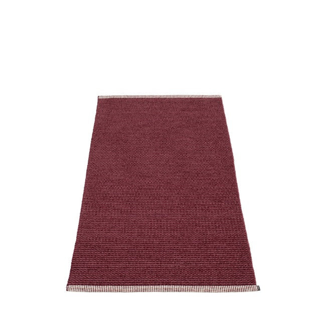 Pappelina-mono-rug-zinfandel140x200