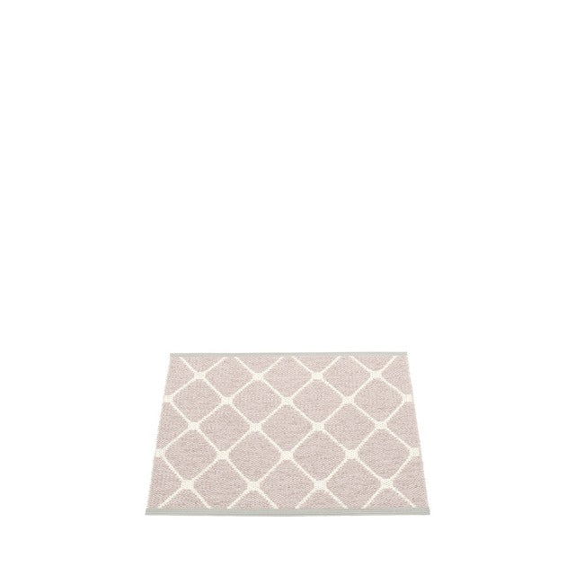 Pappelina-rex-rug-pale-rose70x60