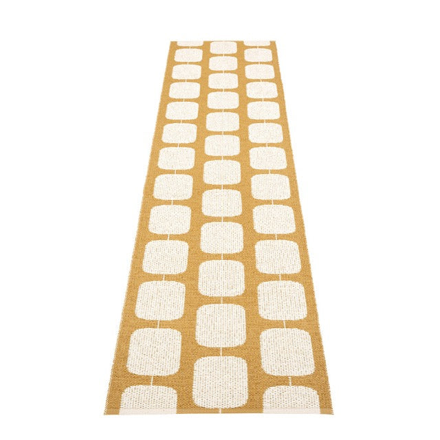 Pappelina-sten-rug-ochre