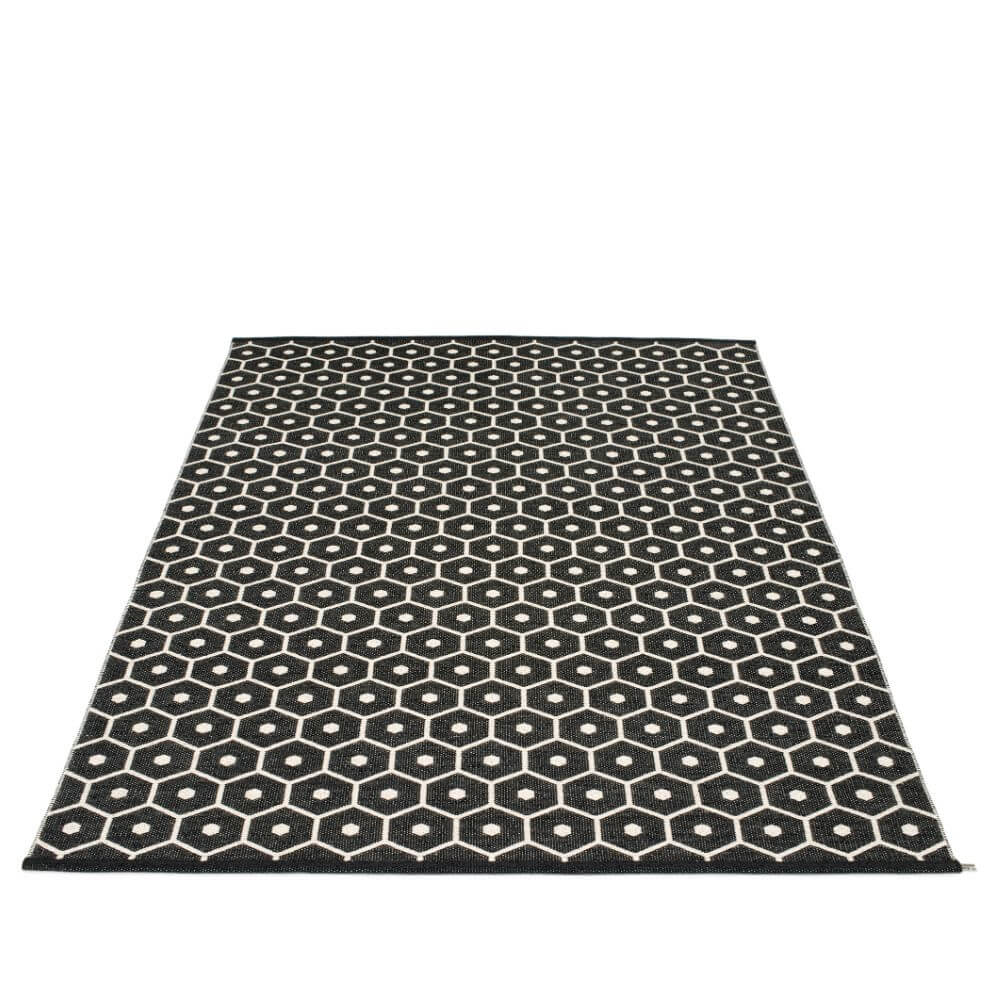 Pappelina_Rug_Honey_Black_180x260
