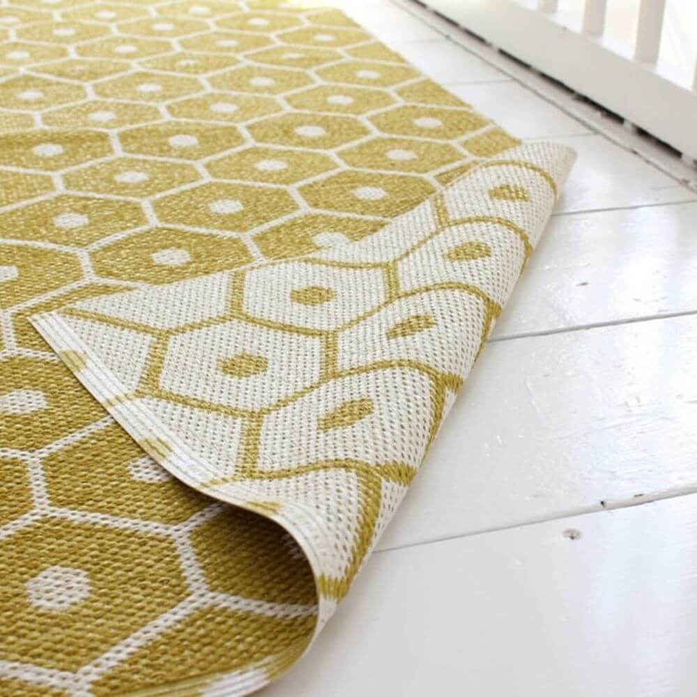 Pappelina_Rug_Honey_Mustard_Lifestyle