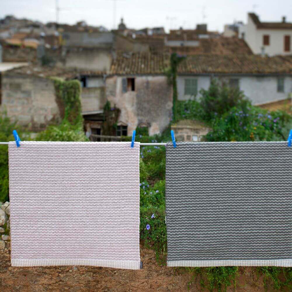 Pappelina_Rug_Mono_White_Lifestyle