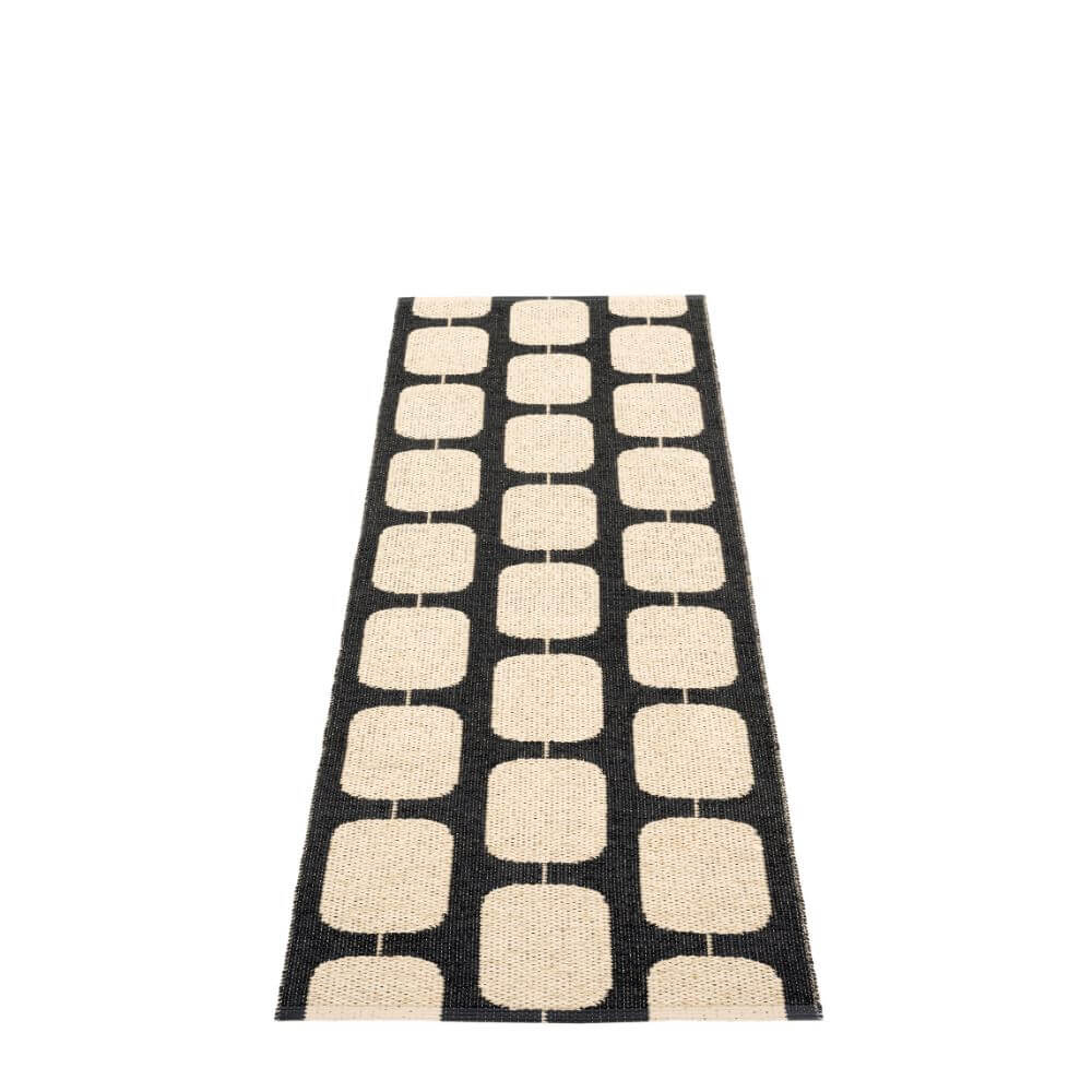 Pappelina_Rug_Sten_Black