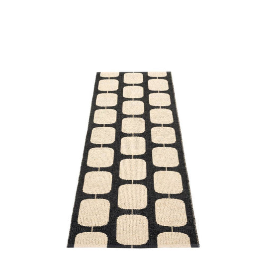 Pappelina_Rug_Sten_Black