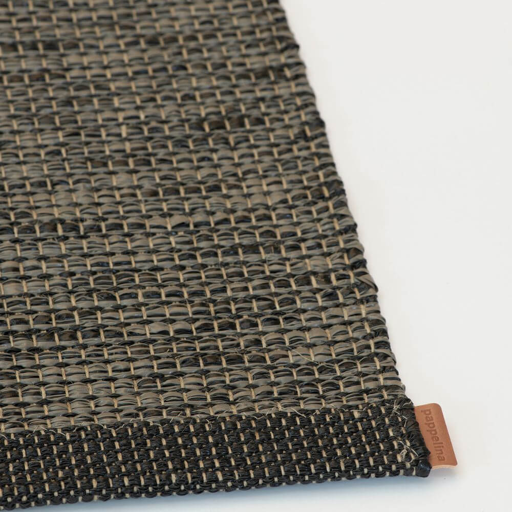 Pappelina_Sam_Rug_Black_Closeup