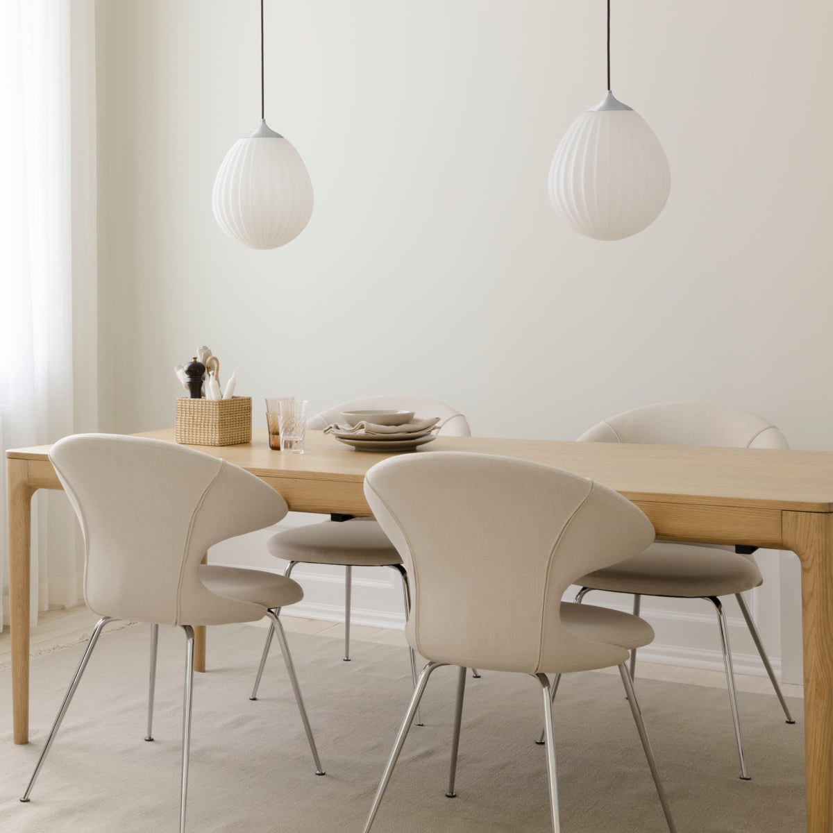 umage-around-the-world-lampshade-mediumBlack