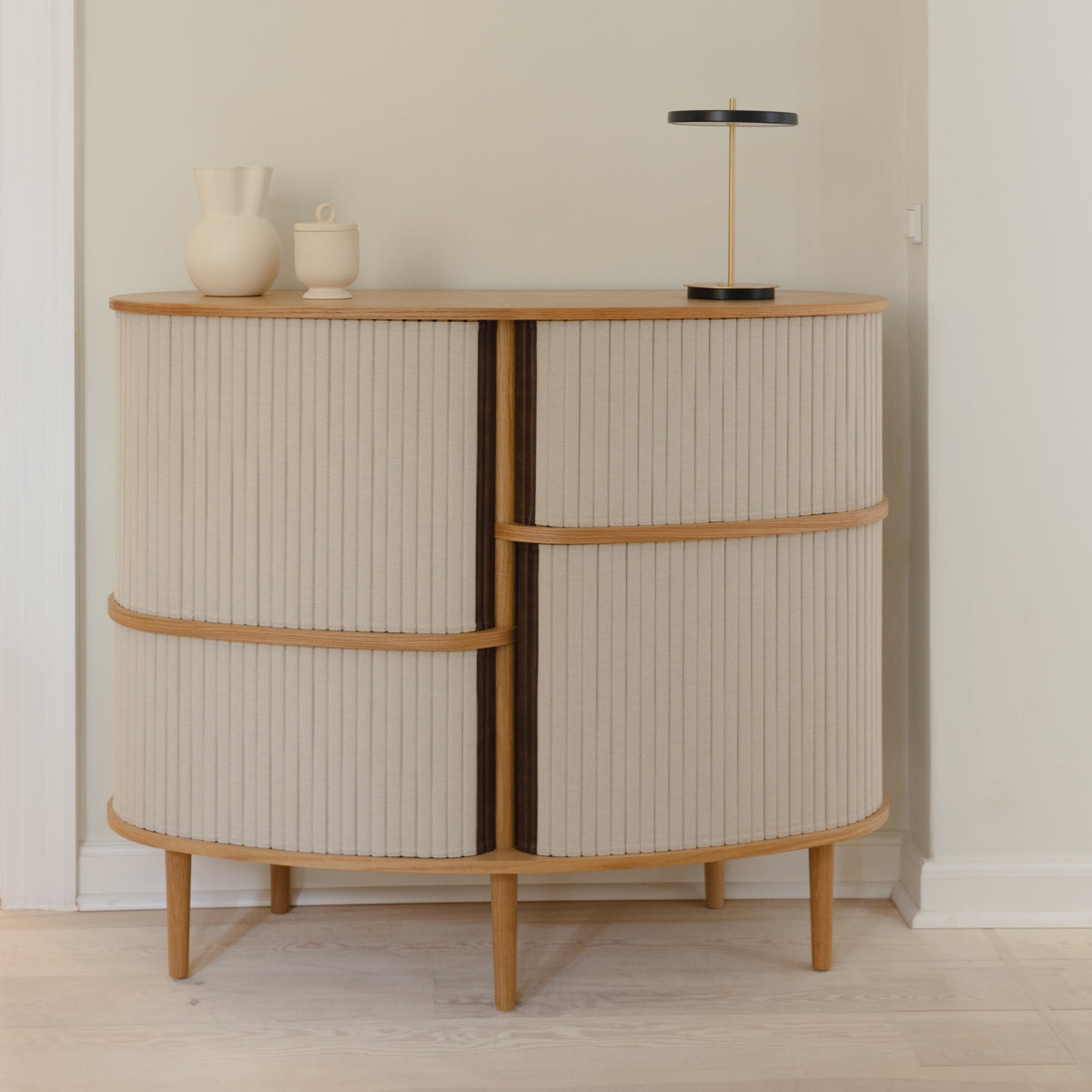 umage-audacious-highboard-oakWhiteSands
