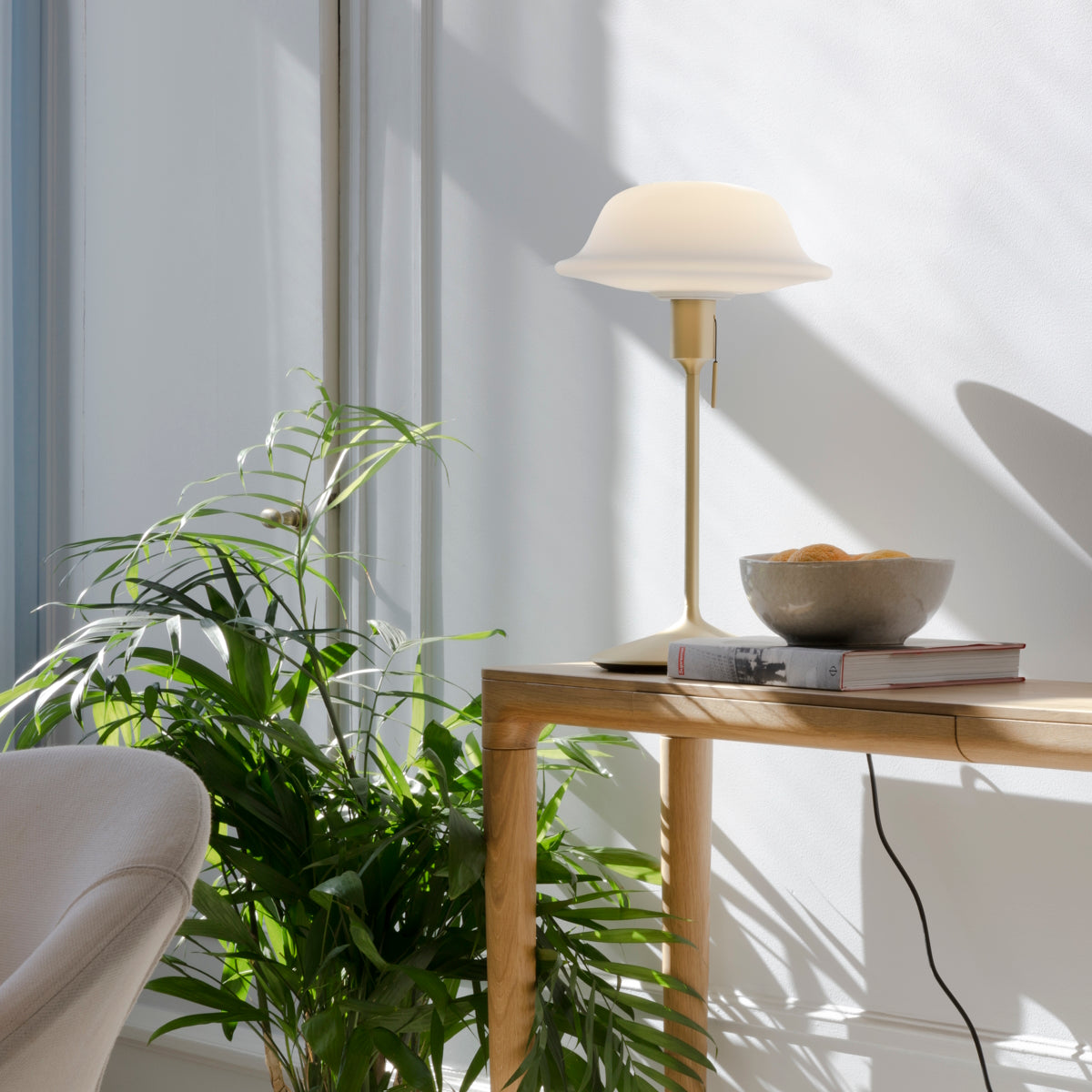 umage-butler-lampshade-white