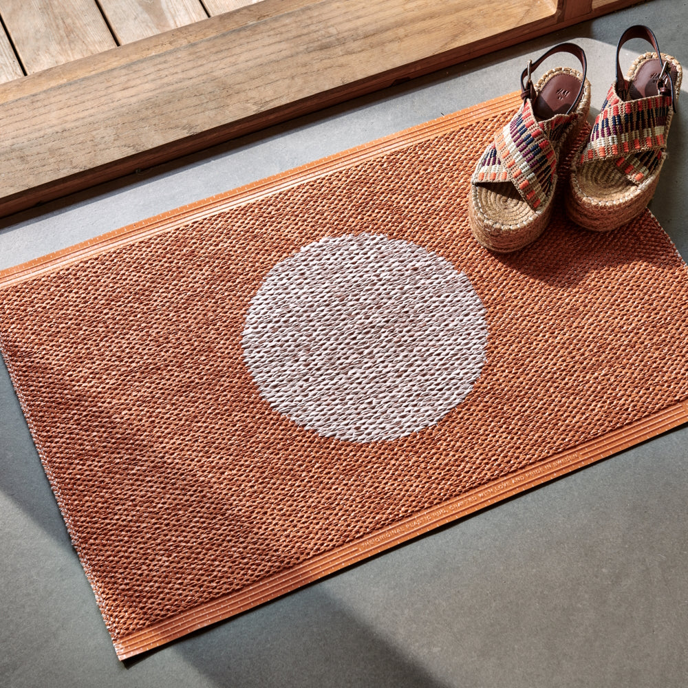 Pappelina_Rug_Vera_Pop_Pale_Orange_Lifestyle