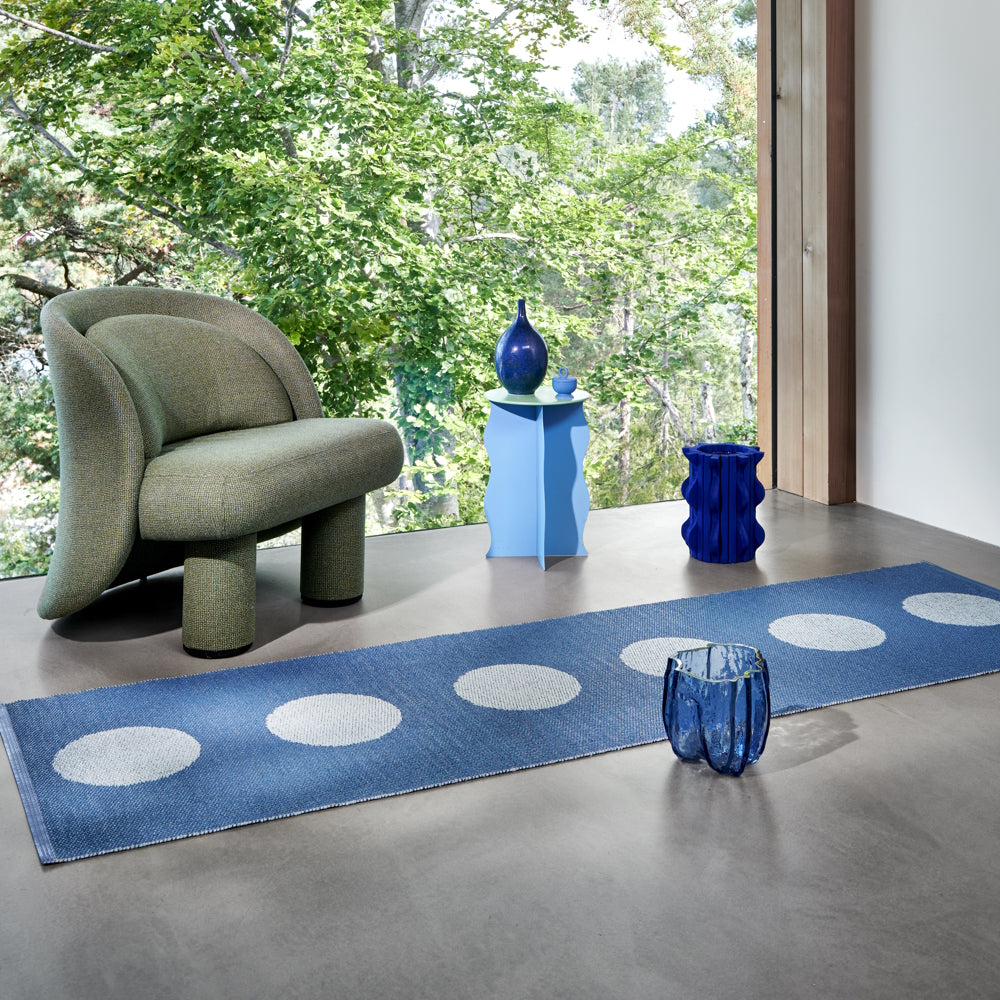 Pappelina_Rug_Vera_Pop_River_Blue_Lifestyle