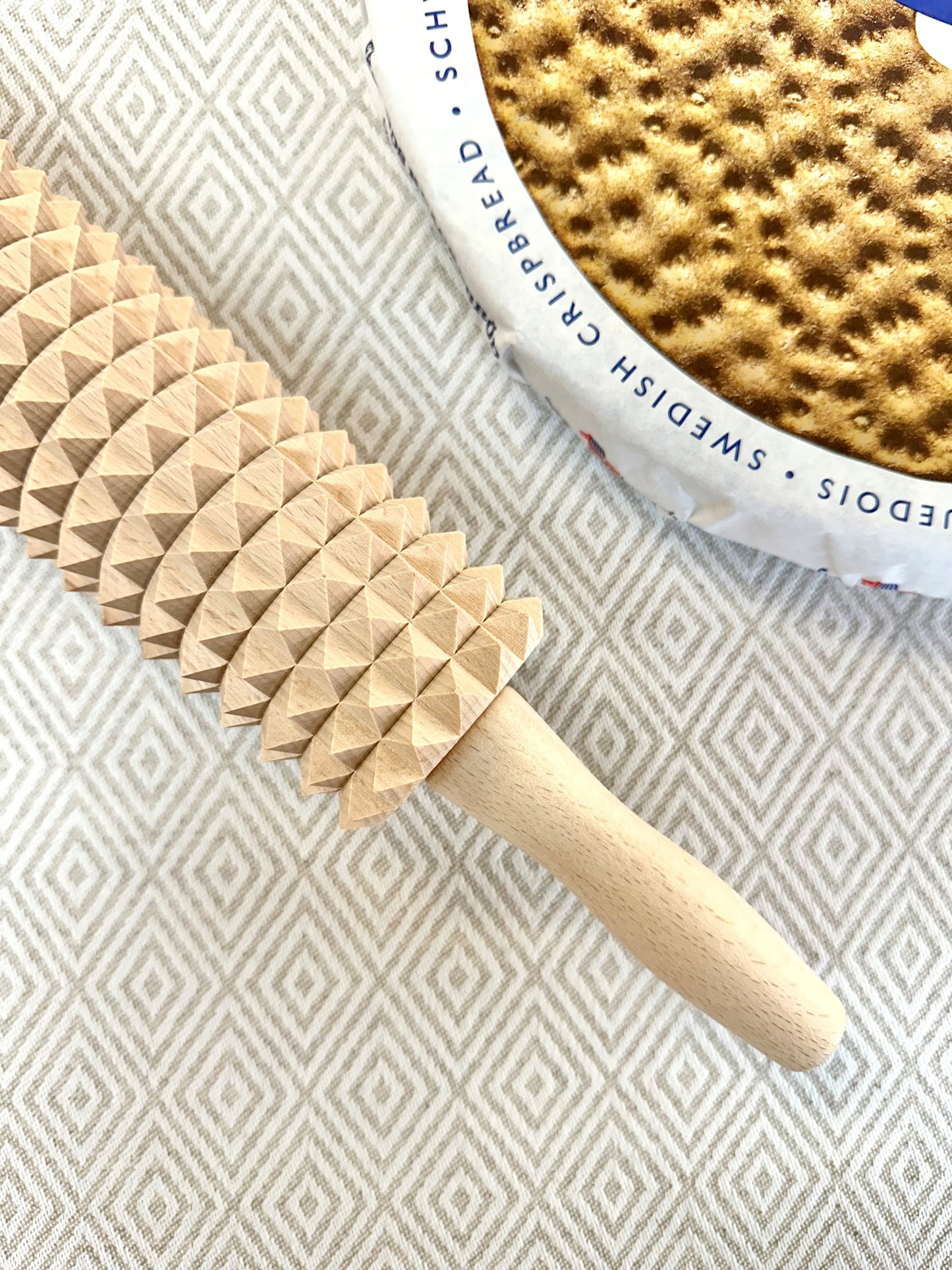 Swallings-rolling-pin-notched
