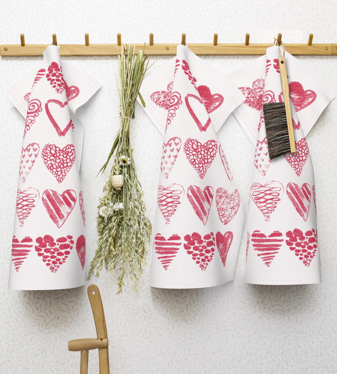 Ekelund-hearts-tea-towel-35x50