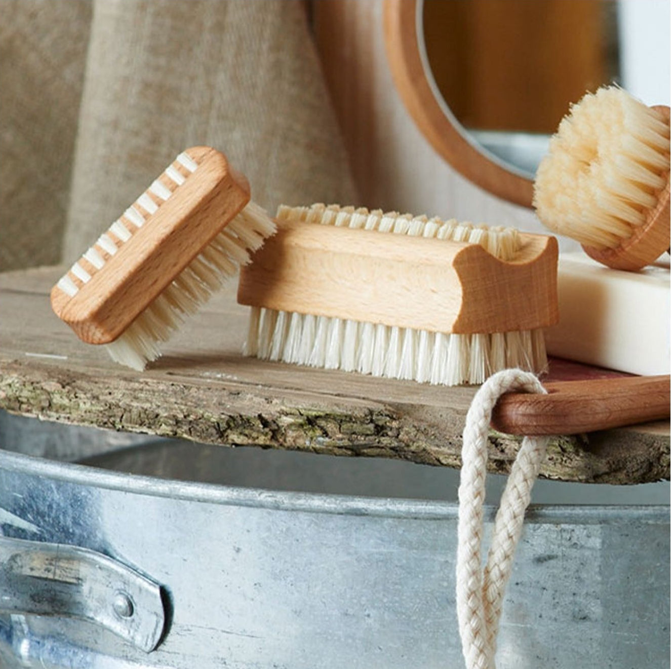 Redecker-beechwood-nail-brush-duo