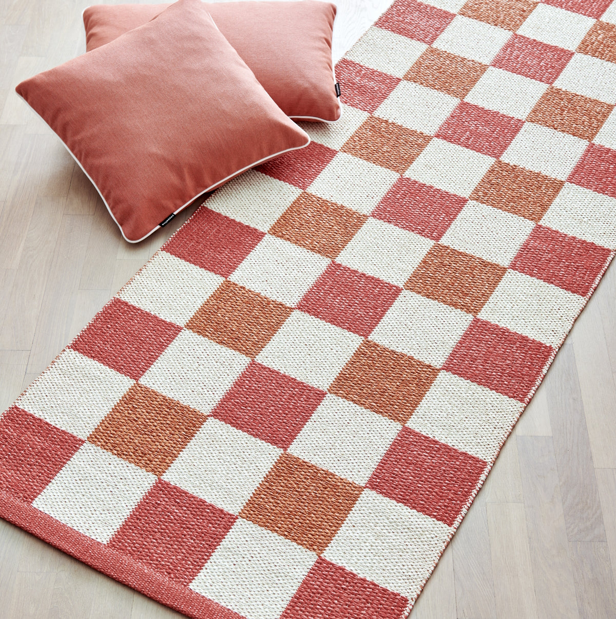 Pappelina-pix-rug-flamingo70x300