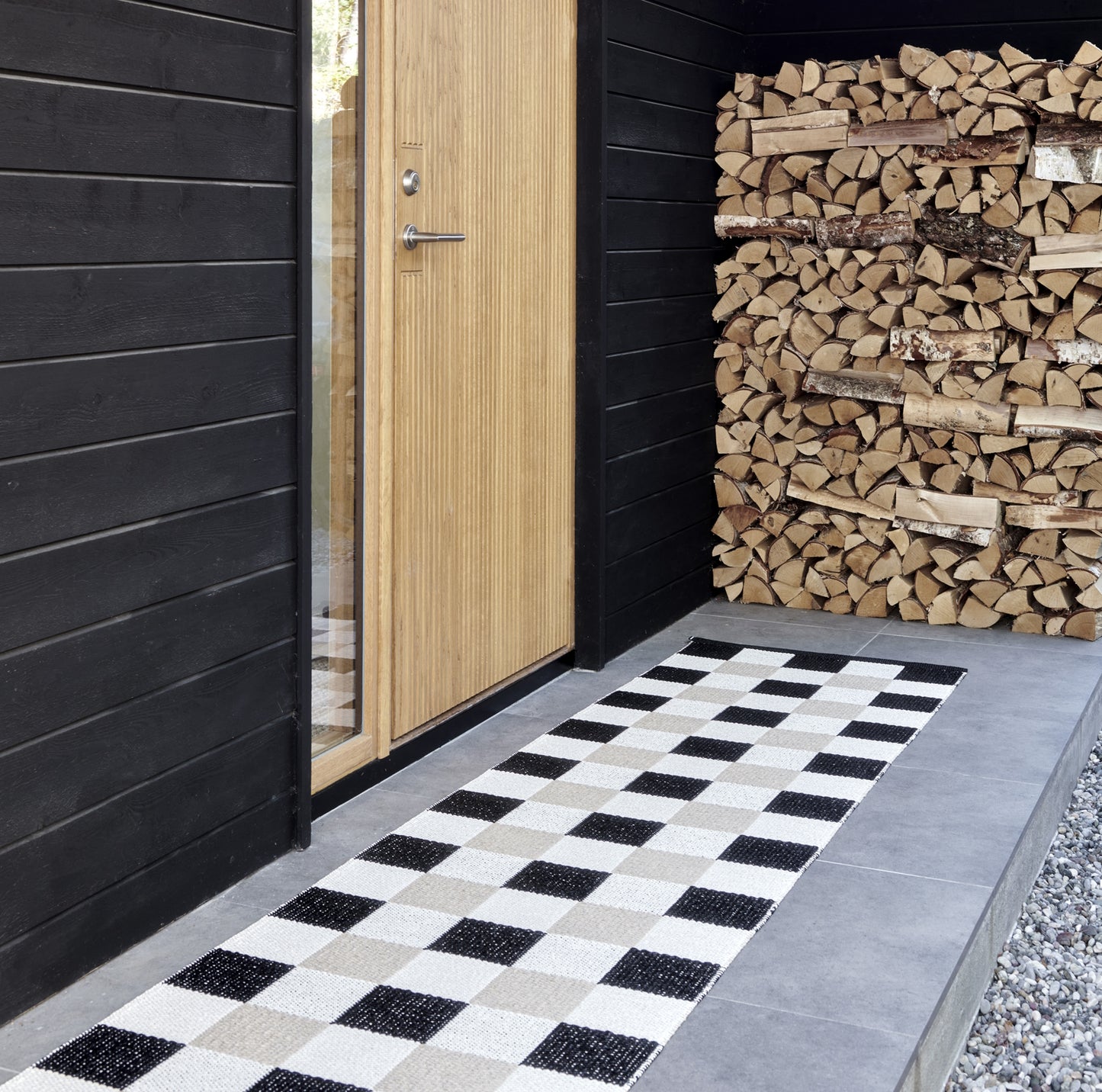 Pappelina-pix-rug-black