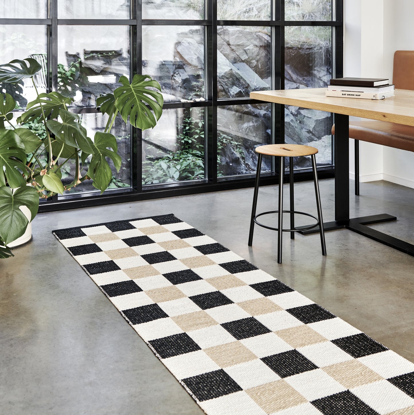 Pappelina-pix-rug-black70x300