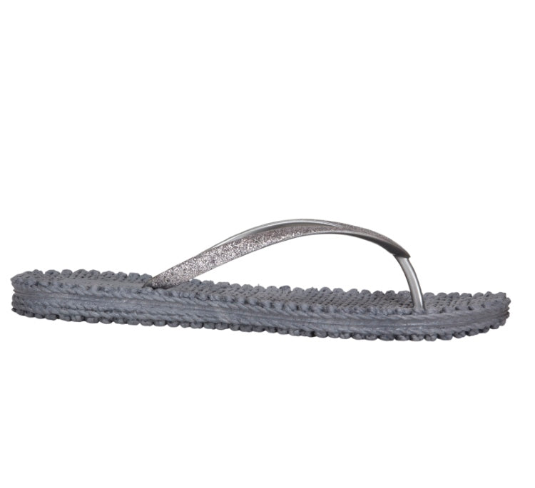 IlseJacobsen-flip-flops-grey37