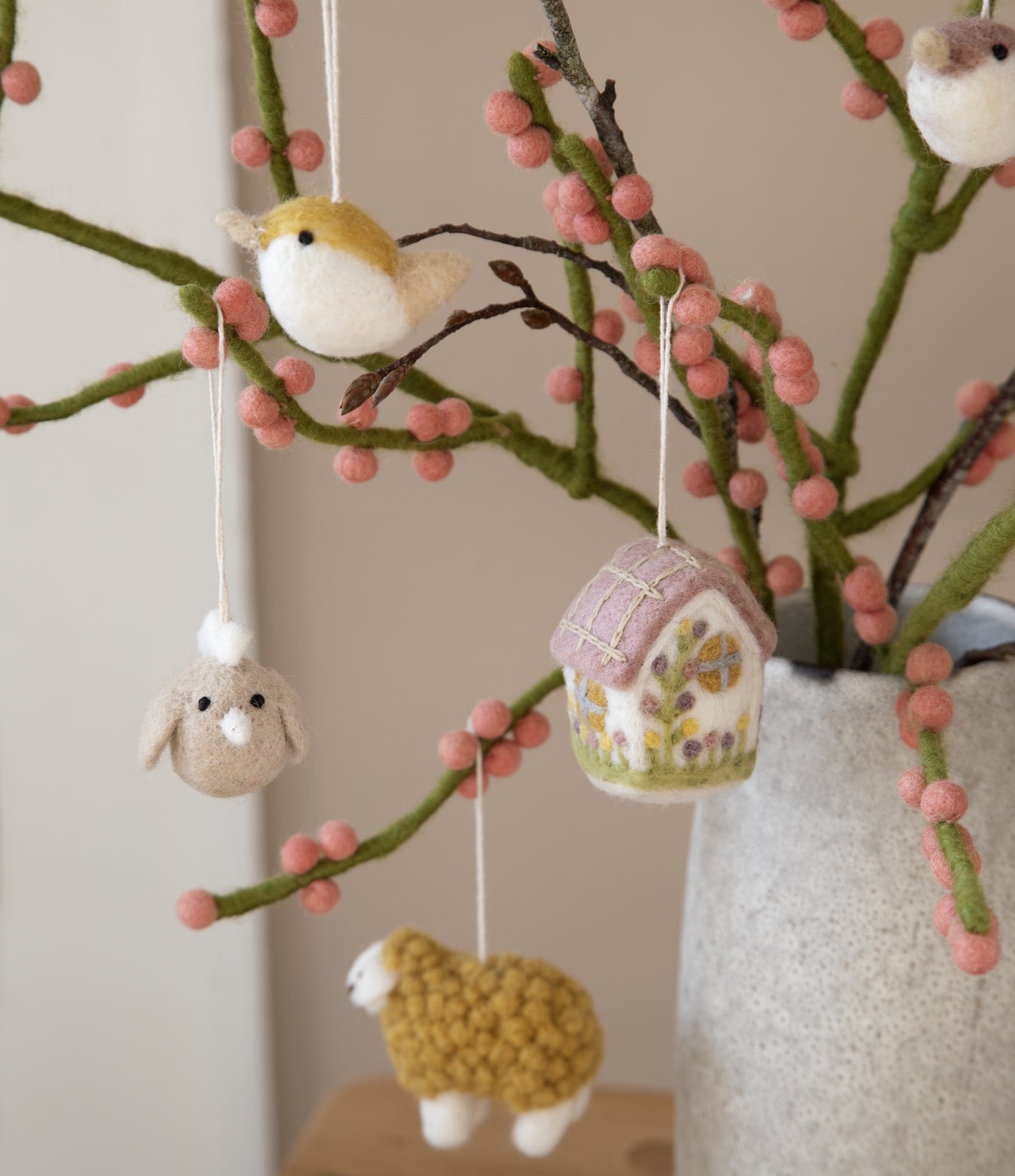 Gry&Sif-spring-house-hanging-decoration