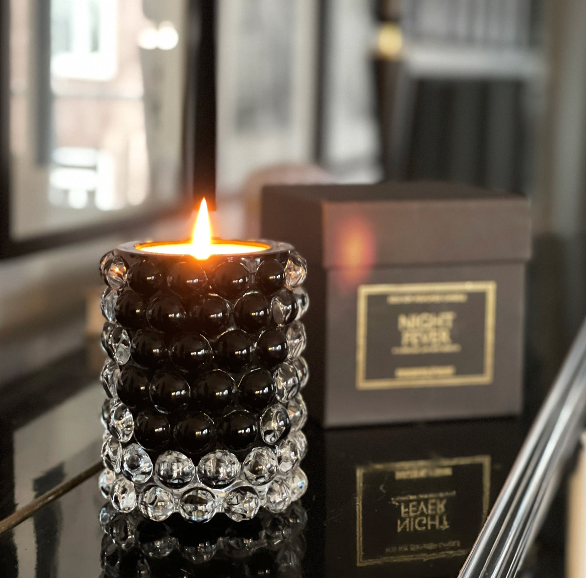 Skogsberg&Smart-hurricane-boule-perfumed-candle-night-fever
