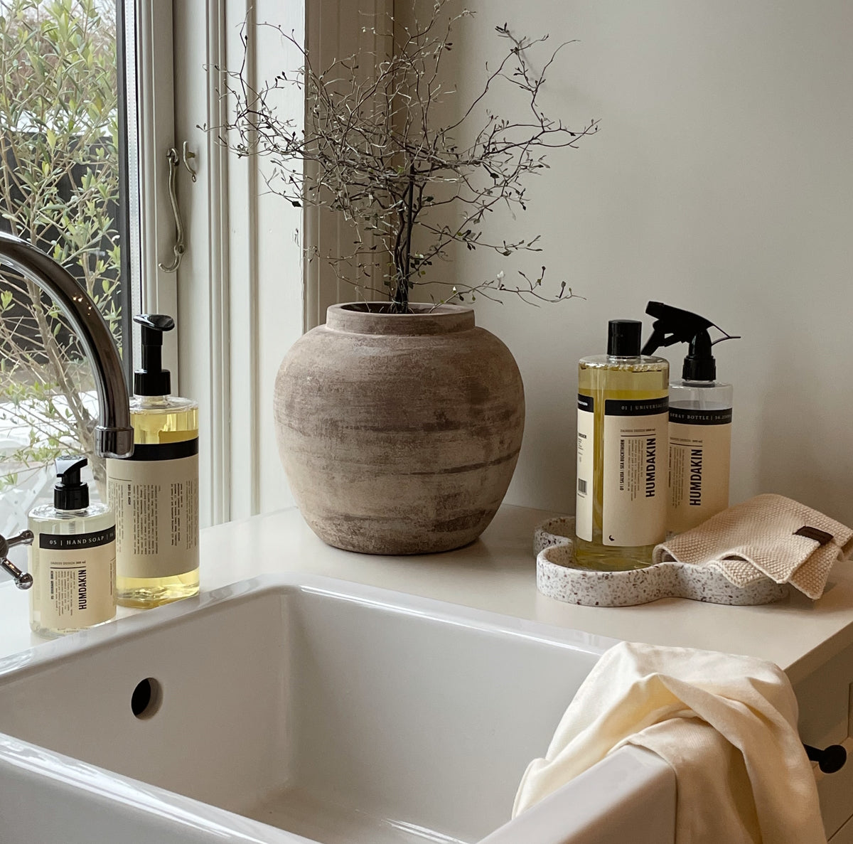 Humdakin-hand-soap-rhubarb-birch-300ml
