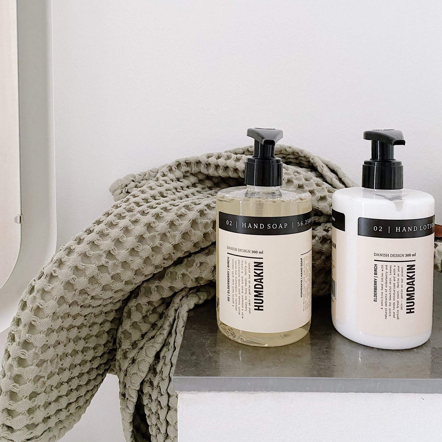 Humdakin-hand-lotion-rhubarb-birch-300ml