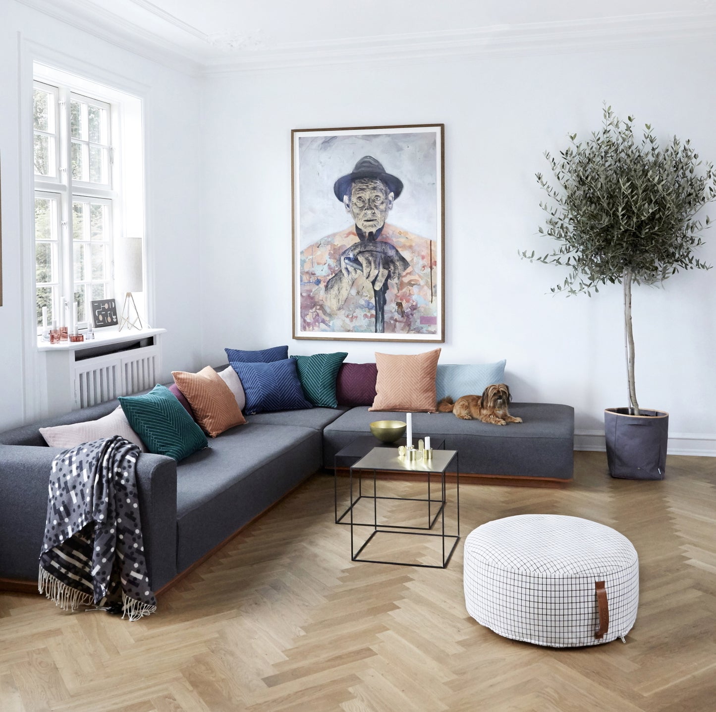 OYOY-sit-on-me-pouf-round-white