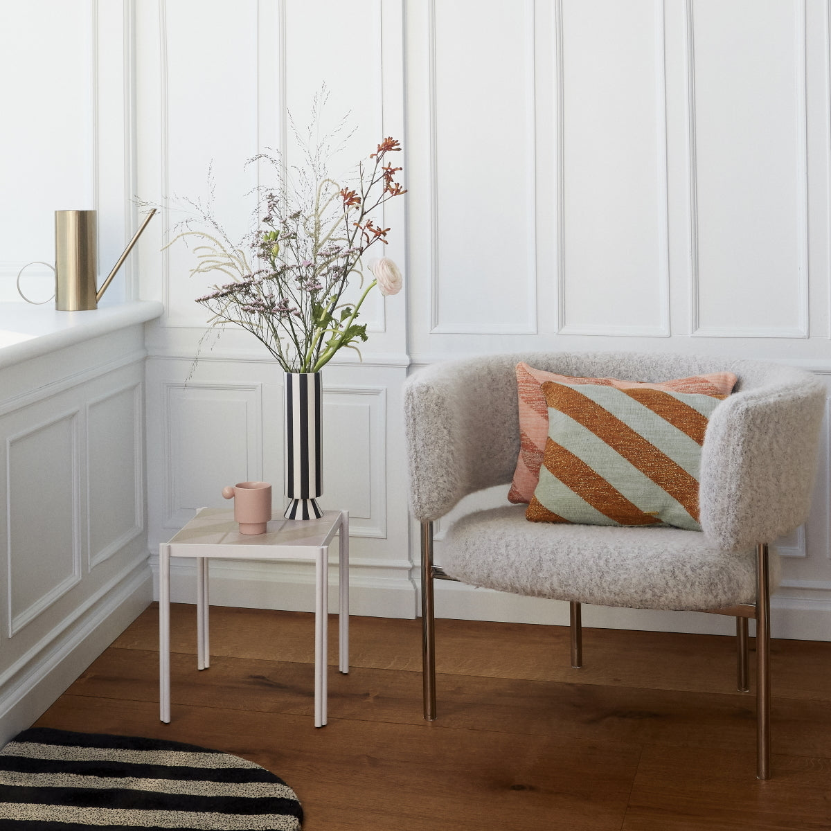 OYOY Toppu Vase High White