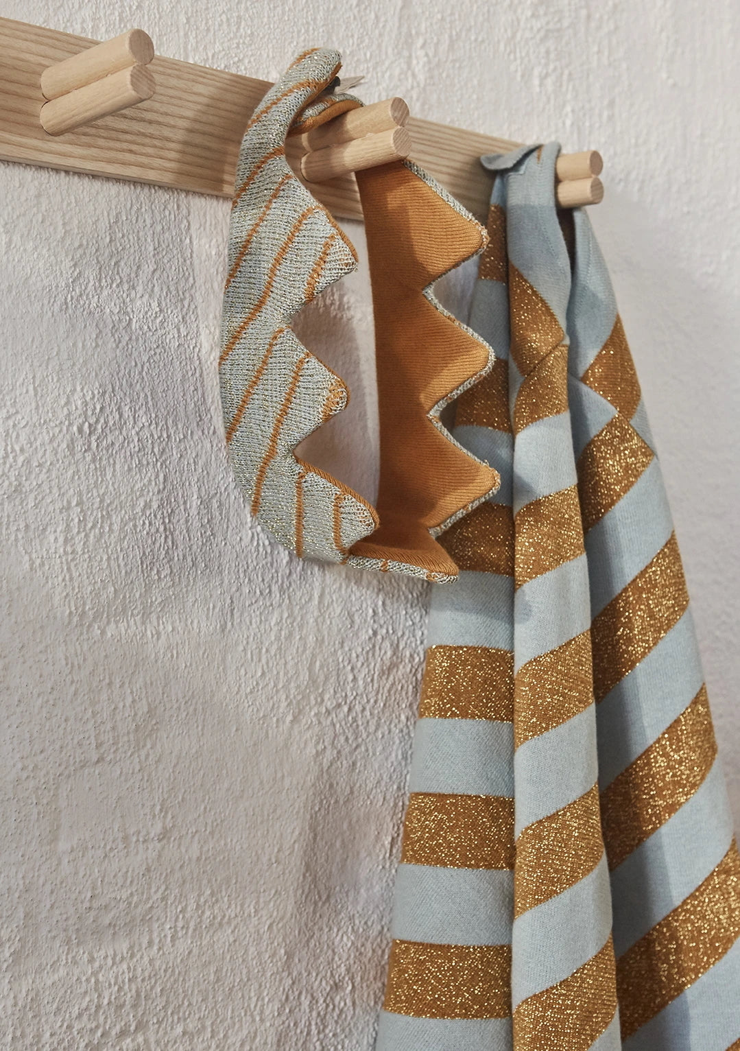 OYOY-costume-kings-crown