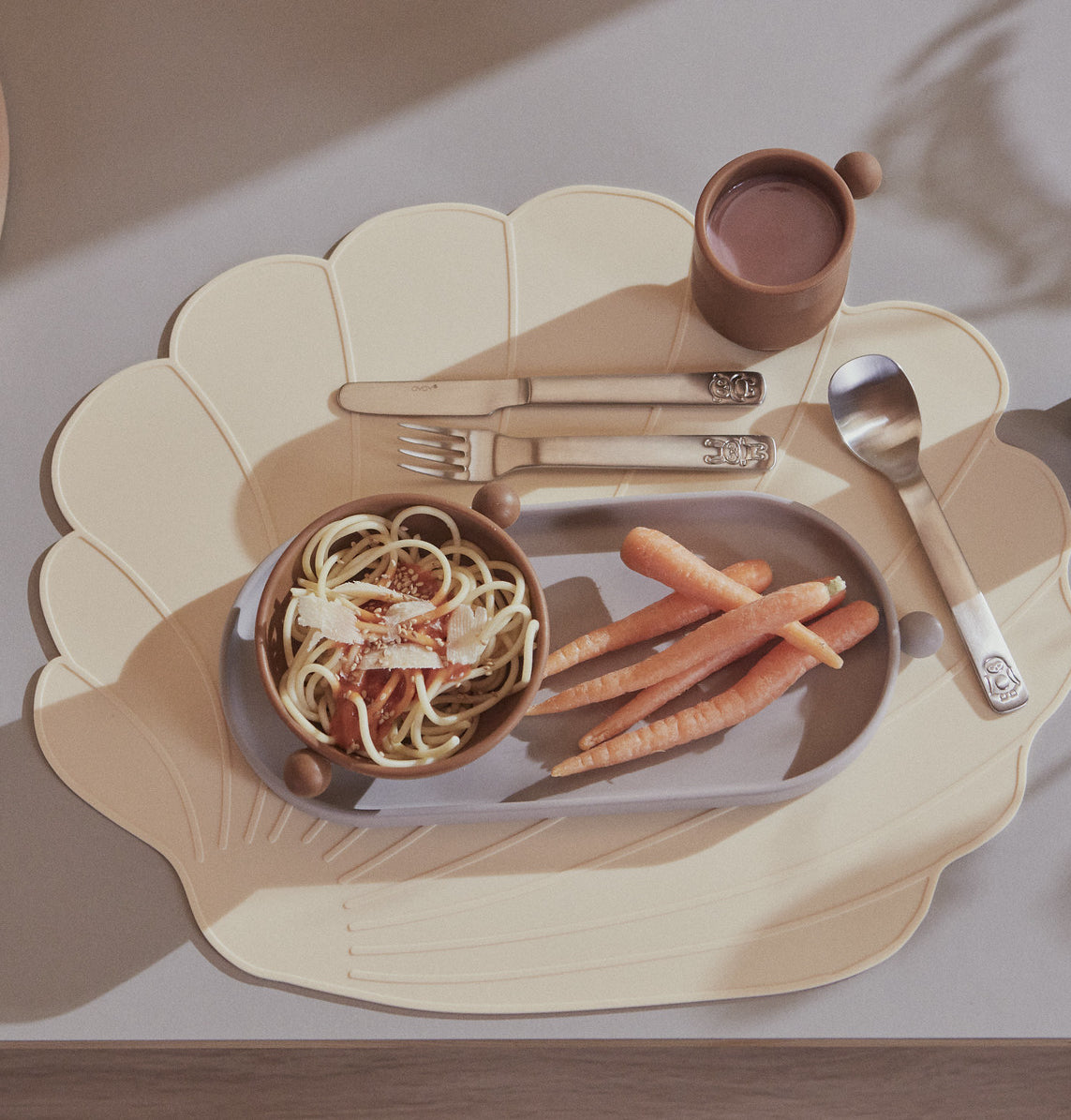 OYOY-placemat-seashell-vanilla
