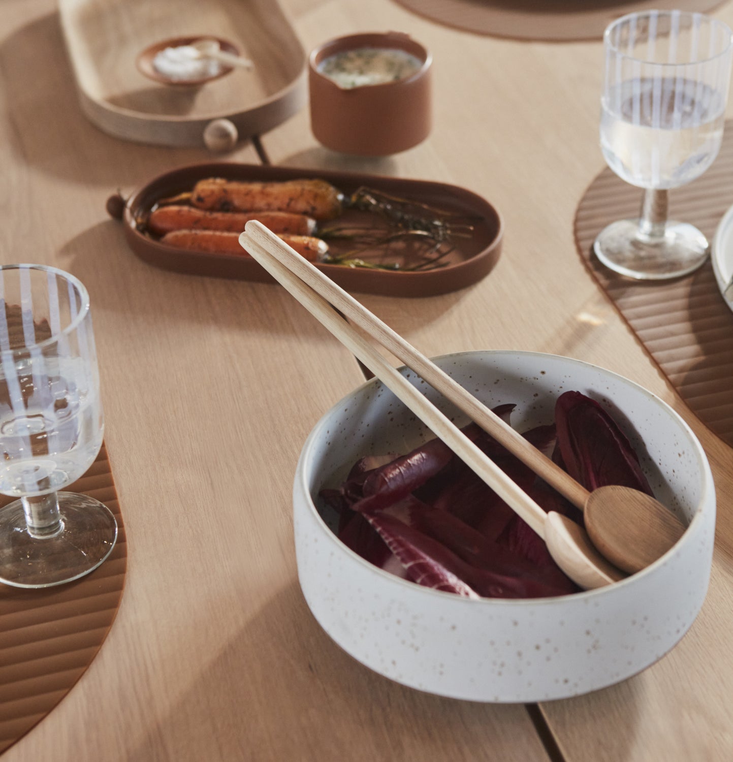 OYOY-hagi-bowl-large-white-brown