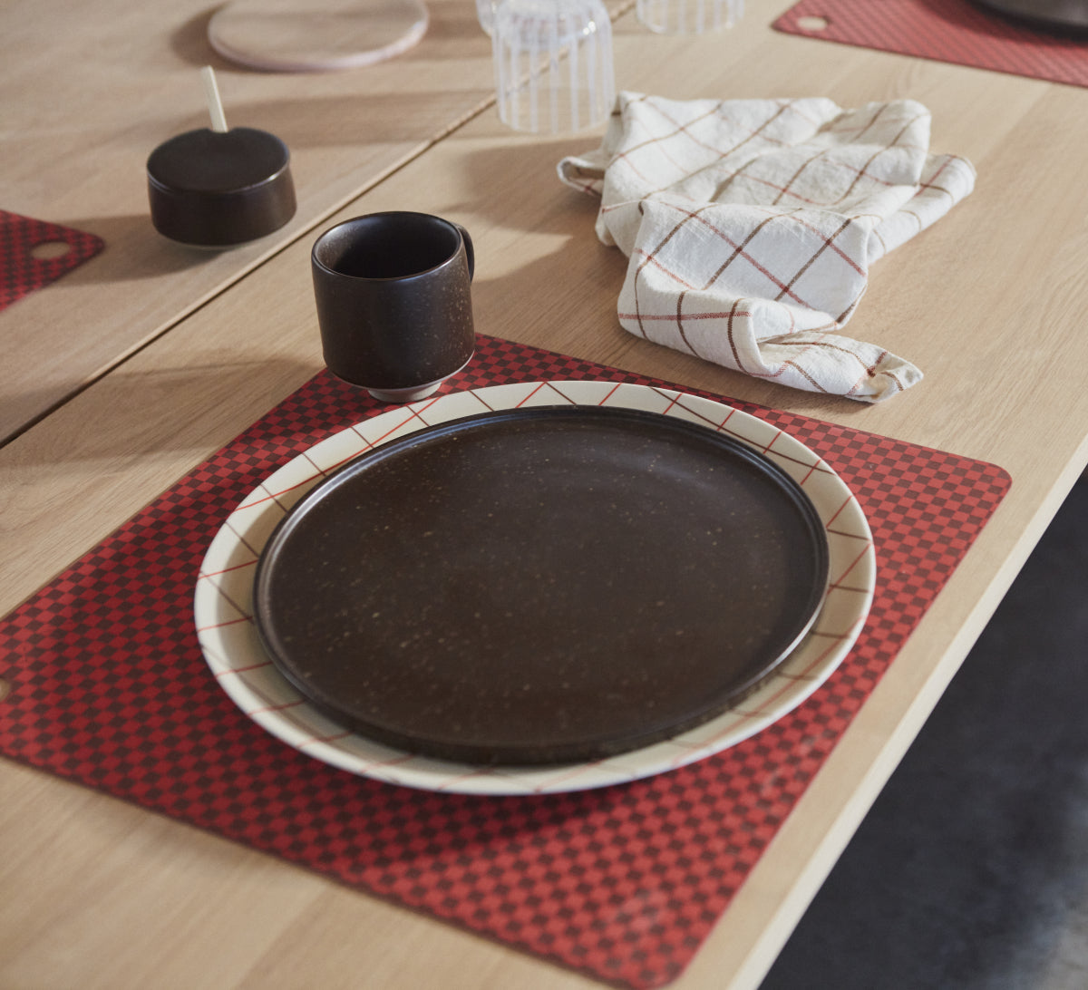 OYOY-placemat-checker-red-2pk