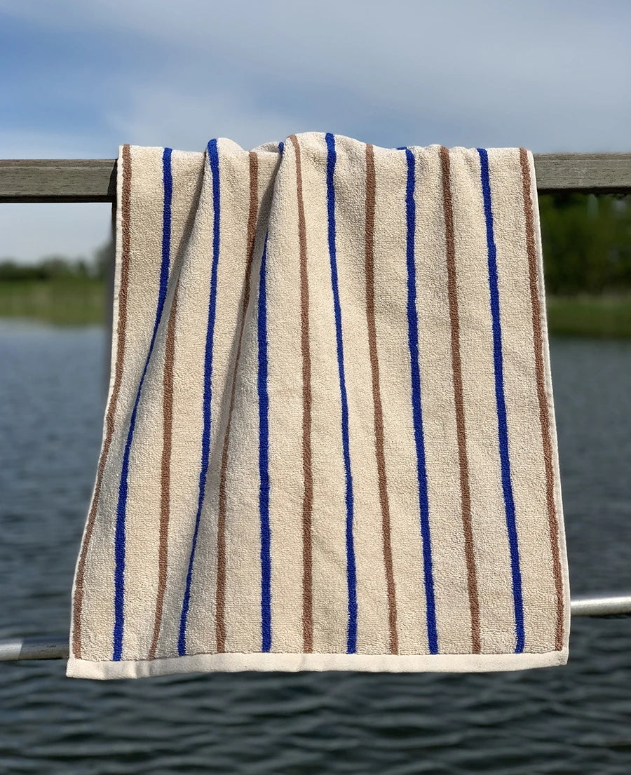 OYOY-raita-hand-towel-caramel-blue