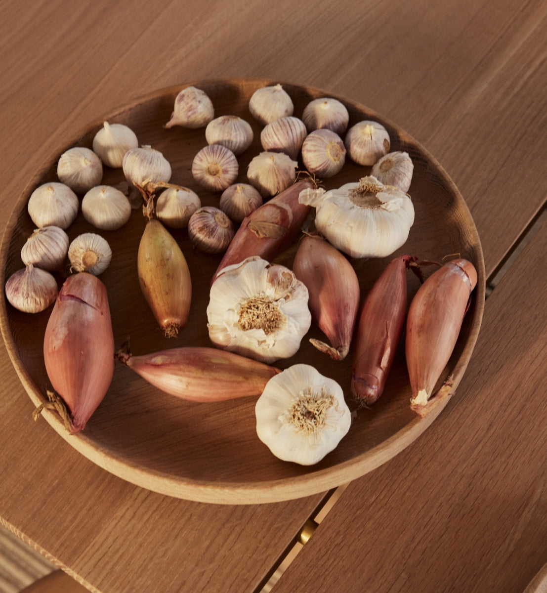 OYOY-inka-wood-tray-round-large-nature