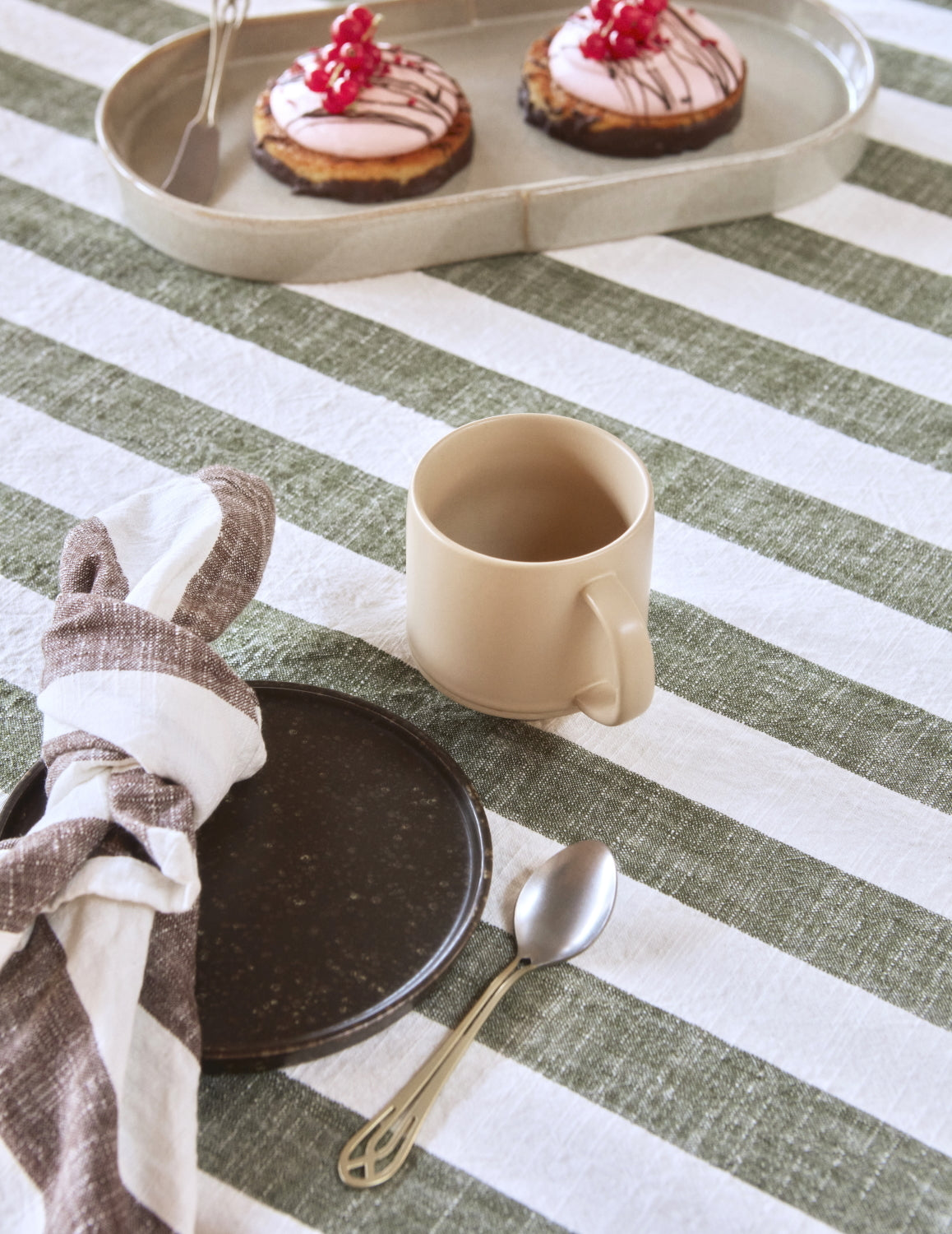 OYOY-striped-napkin-2pk-choko