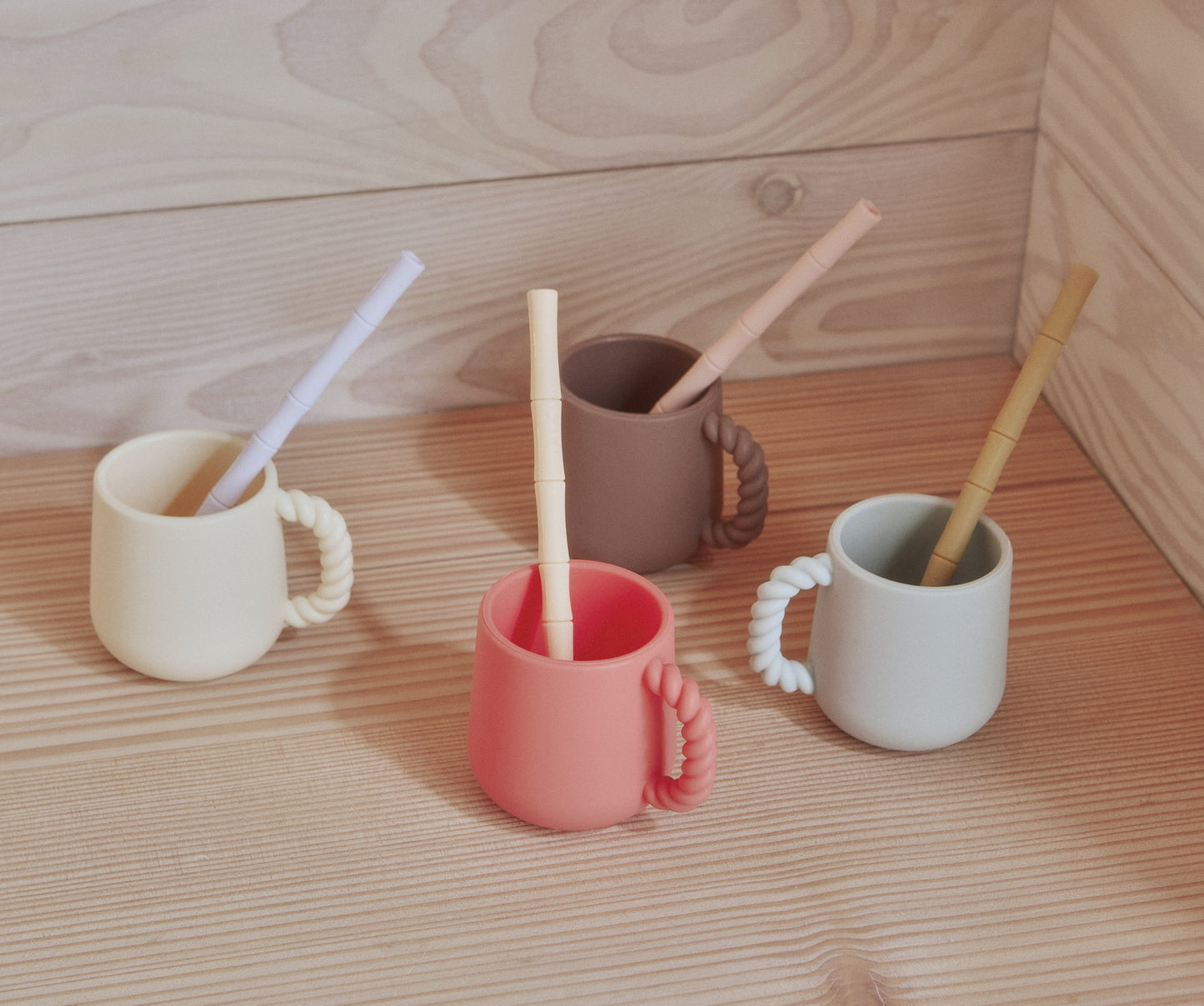 OYOY-bamboo-silicone-straw-6pcs-cherry-vanilla