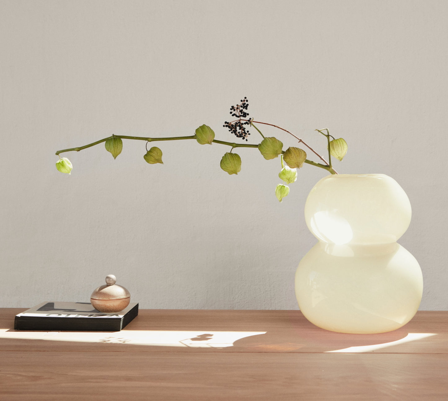 OYOY-lasi-vase-large-vanilla