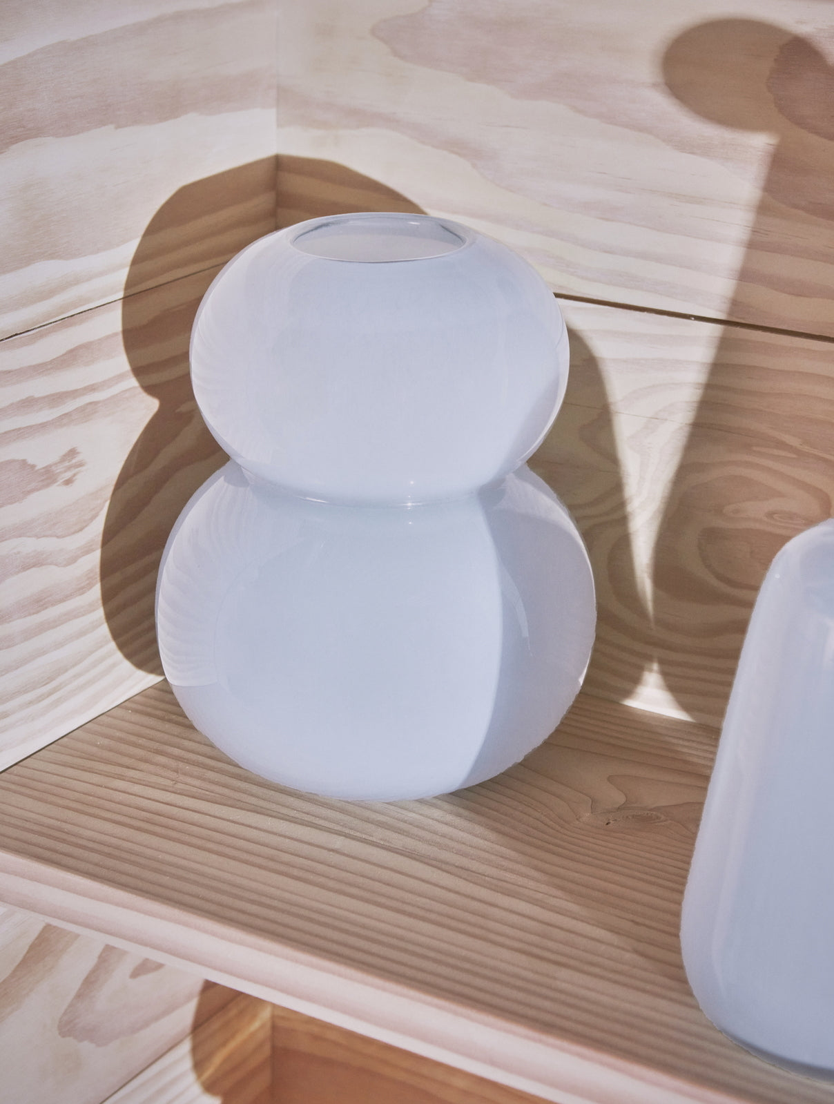 OYOY-lasi-vase-small-ice-blue