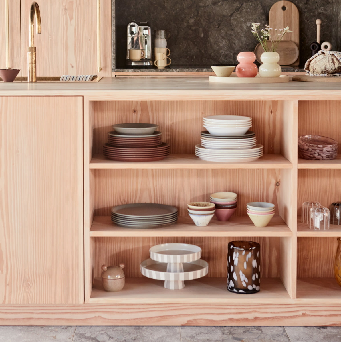 OYOY-toppu-tray-clay