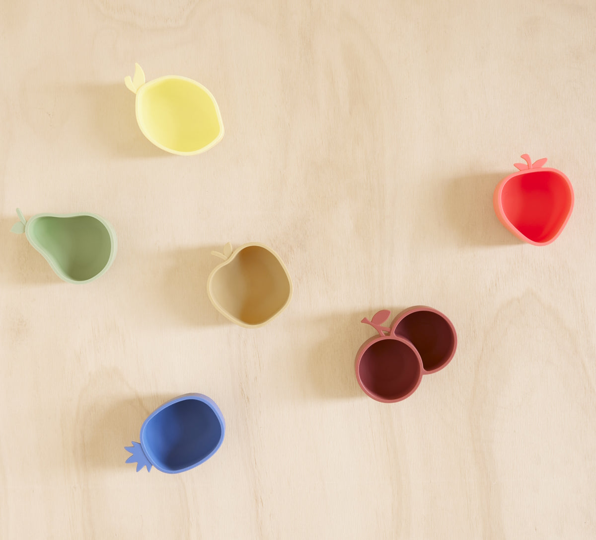 OYOY-pineapple-apple-snack-bowl