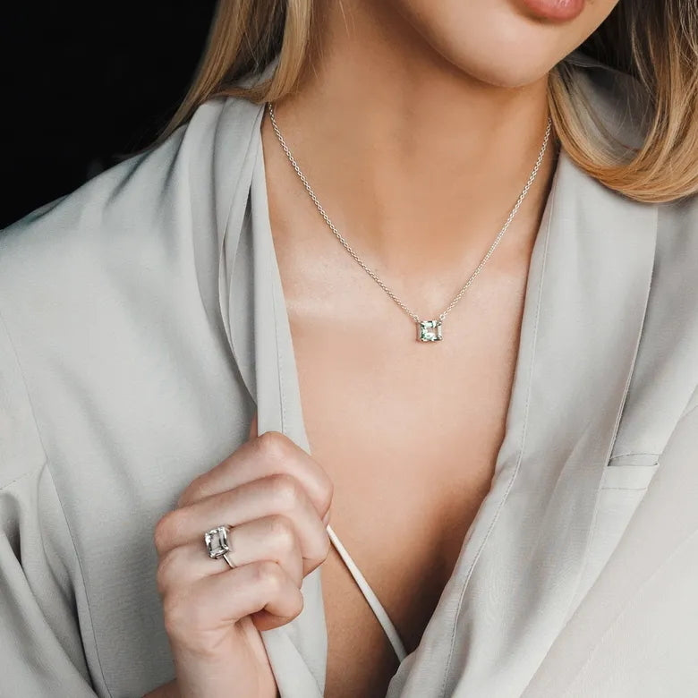 EfvaAttling-a-green-dream-necklace