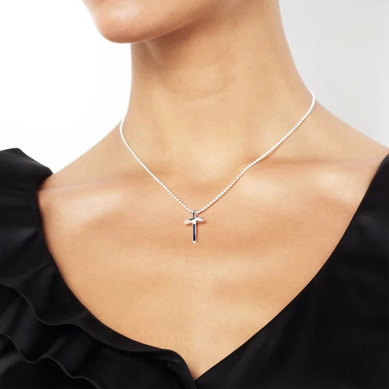 EfvaAttling-little-thin-cross-pendant-necklace