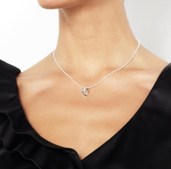 EfvaAttling-little-crazy-heart-necklace