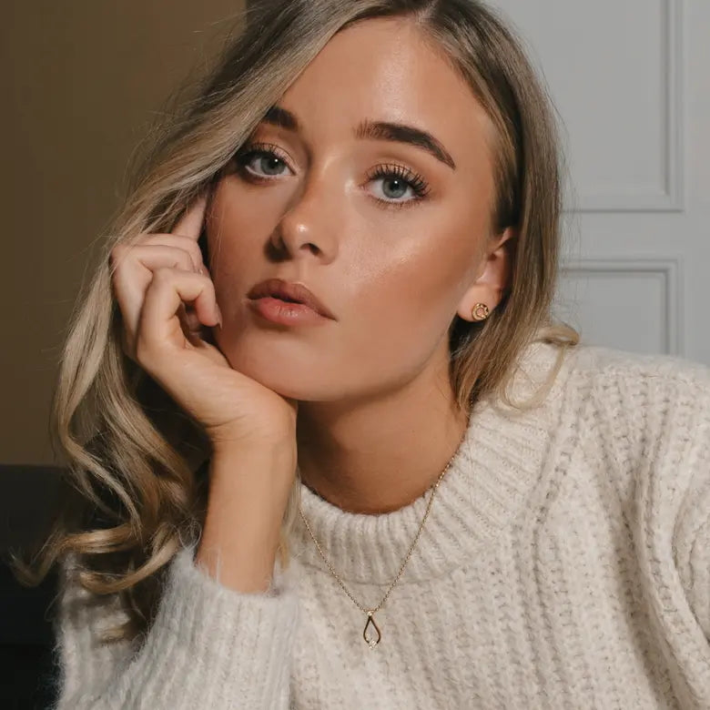 EfvaAttling-little-dew-drops-stars-pendant-necklace-gold