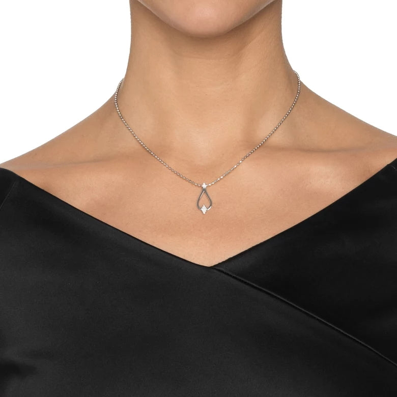 EfvaAttling-little-dew-drops-stars-pendant-necklace-white-gold