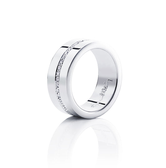 EfvaAttling-wide-stars-ring