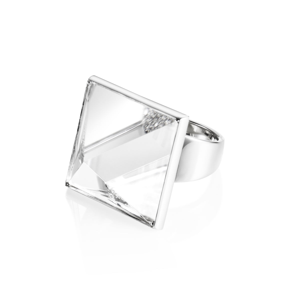 EfvaAttling-pyramid-stars-ring