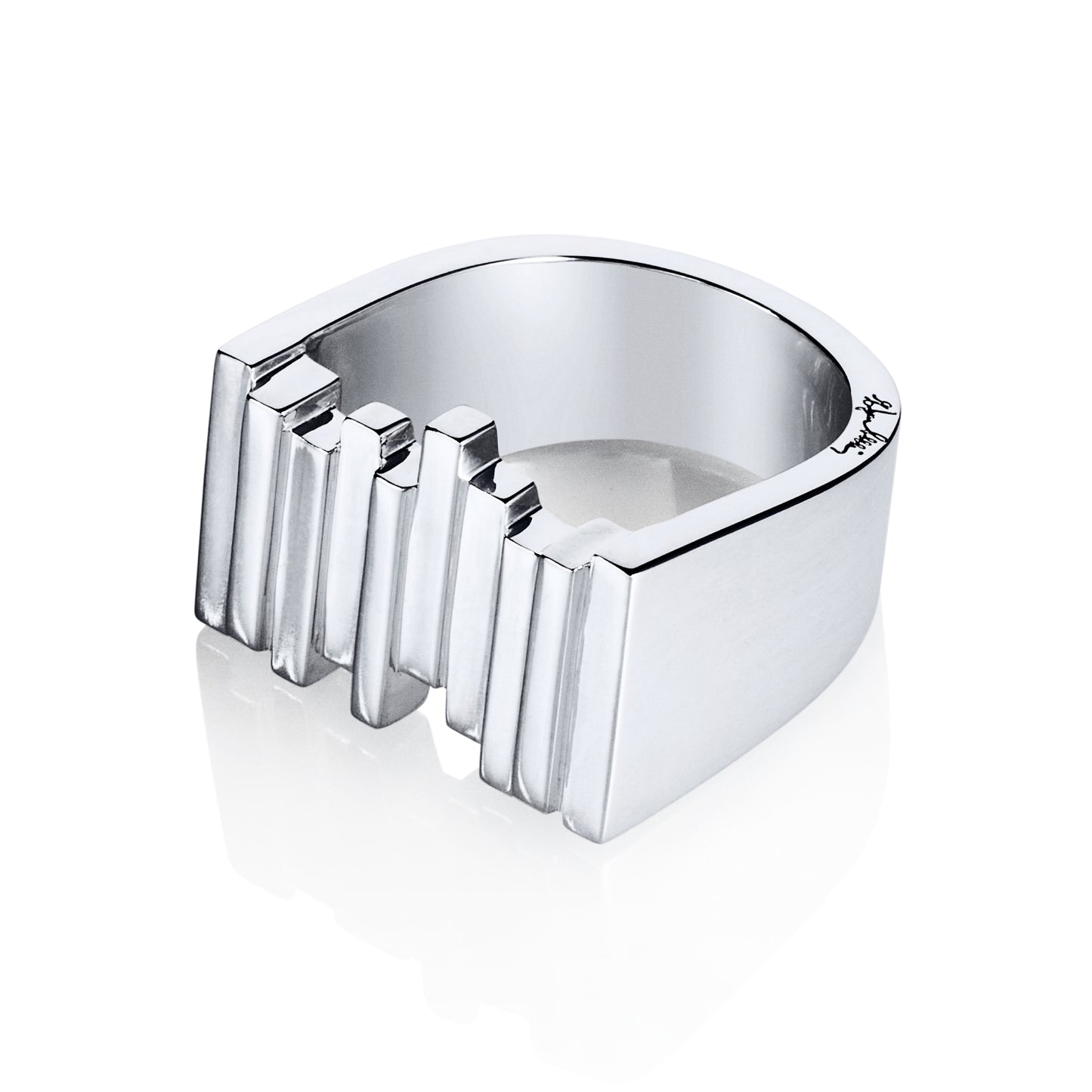 EfvaAttling-stairway-to-heaven-signet-ring